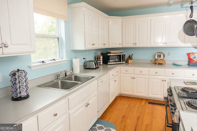 Building Photo - 4 Sea Breeze Ln