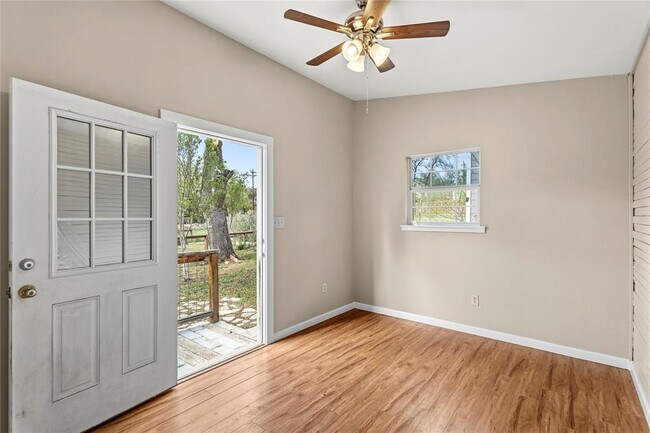 Building Photo - 18000 Lafayette Park Dr