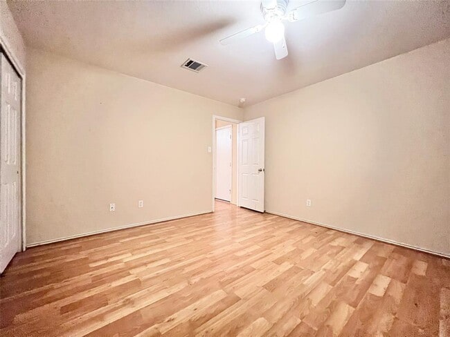 Building Photo - 222 Mossy Rock Dr