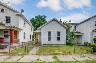 Building Photo - 3 Bed In Dayton- MOVE IN SPECIAL! Third Month Free!