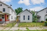 Building Photo - Three Bedroom In Dayton Available Now!