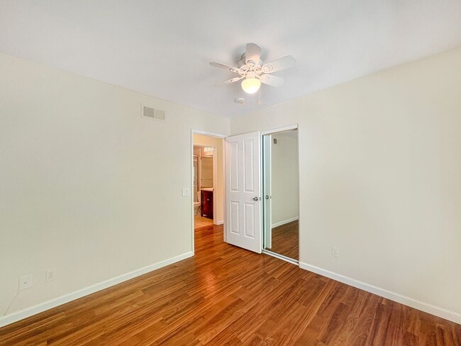 Building Photo - Stunning 3B/2.5BA Home in San Diego w/ Fir...