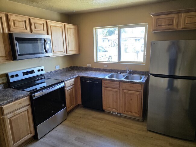 Building Photo - 5041 S 4420 W