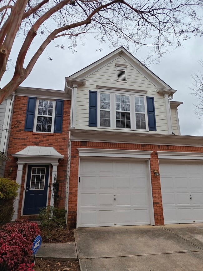 Building Photo - 2401 Elkhorn Ter