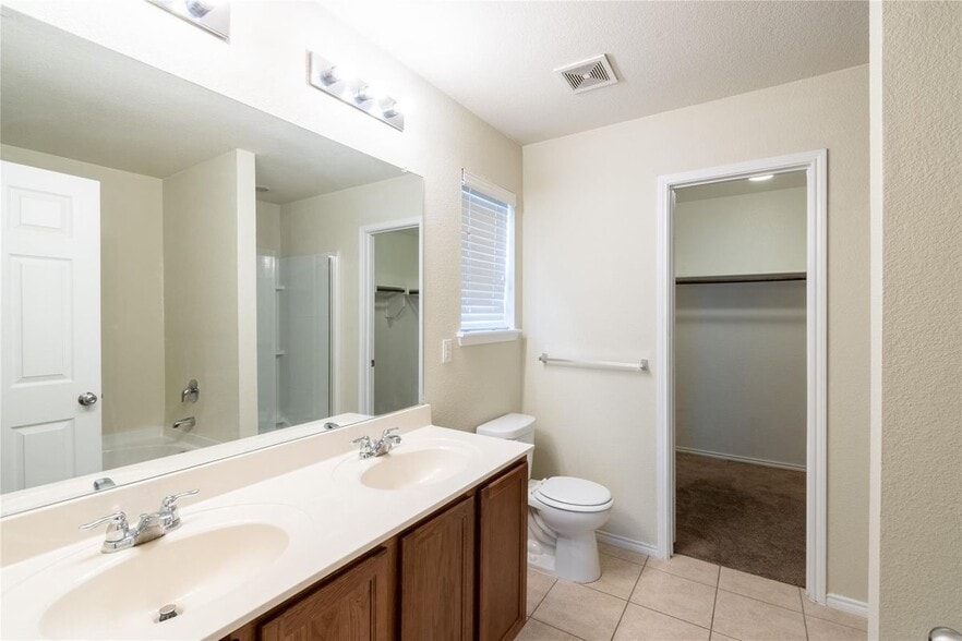 Building Photo - 5829 Mountain Bluff Dr