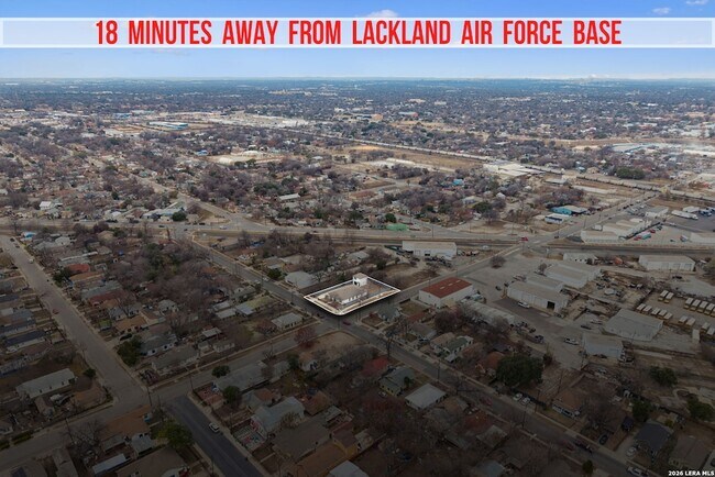 Building Photo - 303 Pendleton Ave