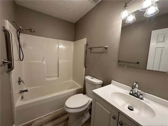 Building Photo - 2678 Rivercliff Rd