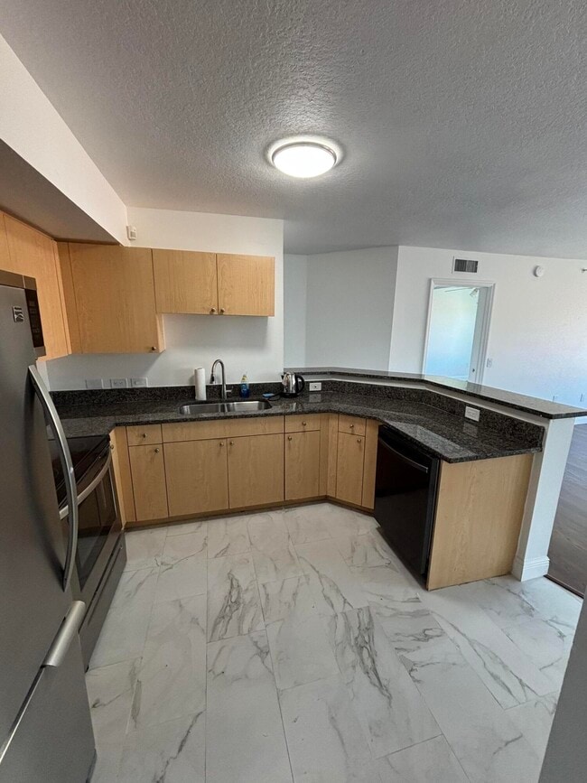Building Photo - 409 Villa Cir
