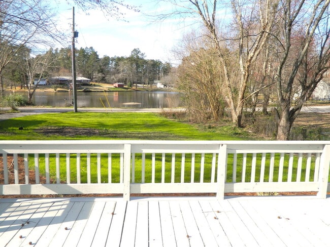 Building Photo - 471 Lawrence Dr