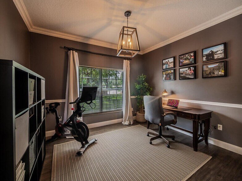 Building Photo - 6673 Eagle Ridge Dr