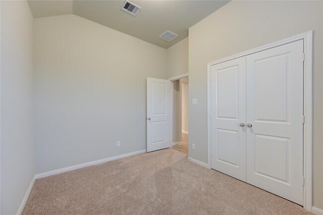 Building Photo - 3939 Sugardale St