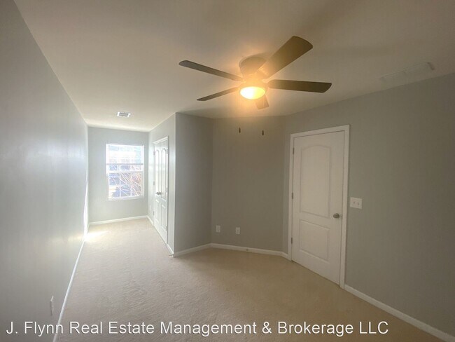Building Photo - 3 br, 2.5 bath House - 3017 Coventry Commo...