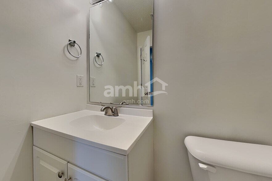 Building Photo - 3109 Skybrook Ln