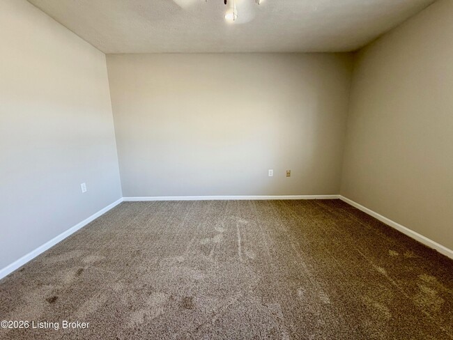 Building Photo - 10504 Southern Meadows