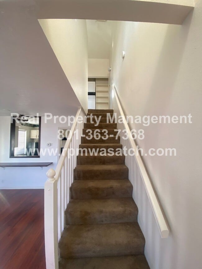Building Photo - Cozy 1 bedroom loft townhome in Kearns