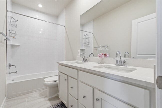 Building Photo - 3503 St Robin Ln