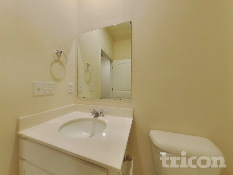 Building Photo - 71 Tupelo Dr