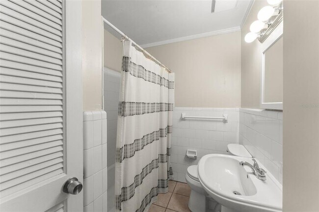 Building Photo - 2110 Gerda Terrace