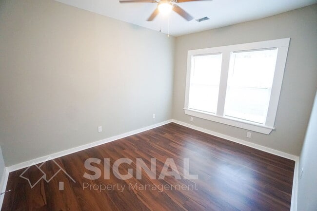 Building Photo - 3845 36th Ave N