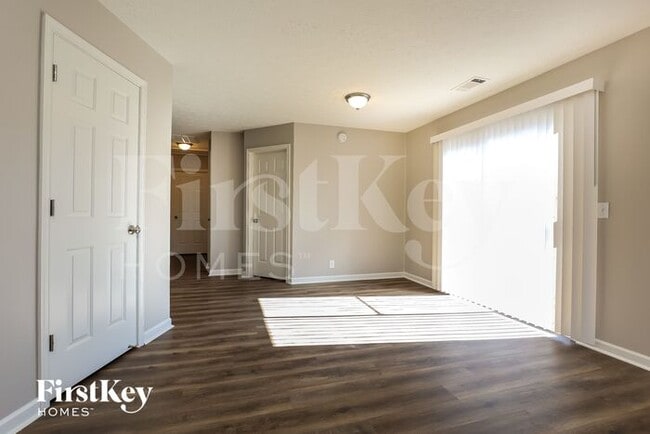 Building Photo - 2534 Sonar St