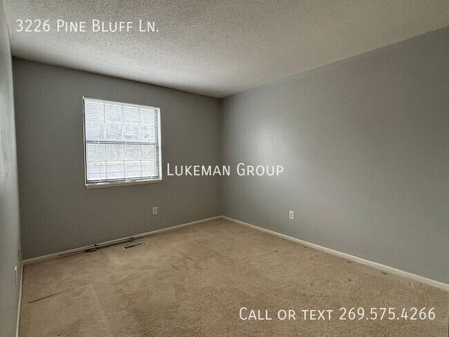 Building Photo - 3226 Pine Bluff Ln