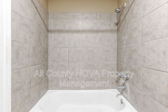 Building Photo - 6044 Sirenia Pl