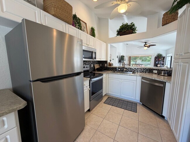 Building Photo - 26699 Little John Ct