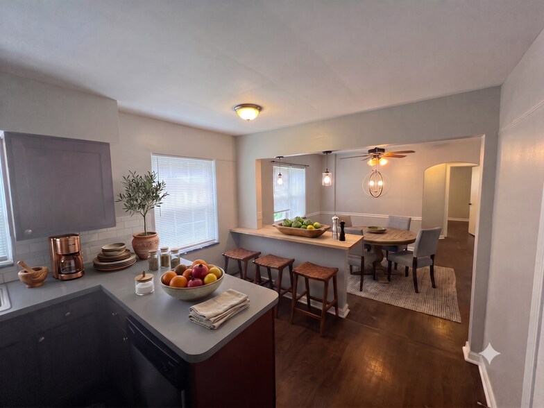Kitchen Dining 2 AI - 170 N. Rose Blvd