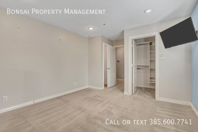Building Photo - 11291 Palisade View Dr