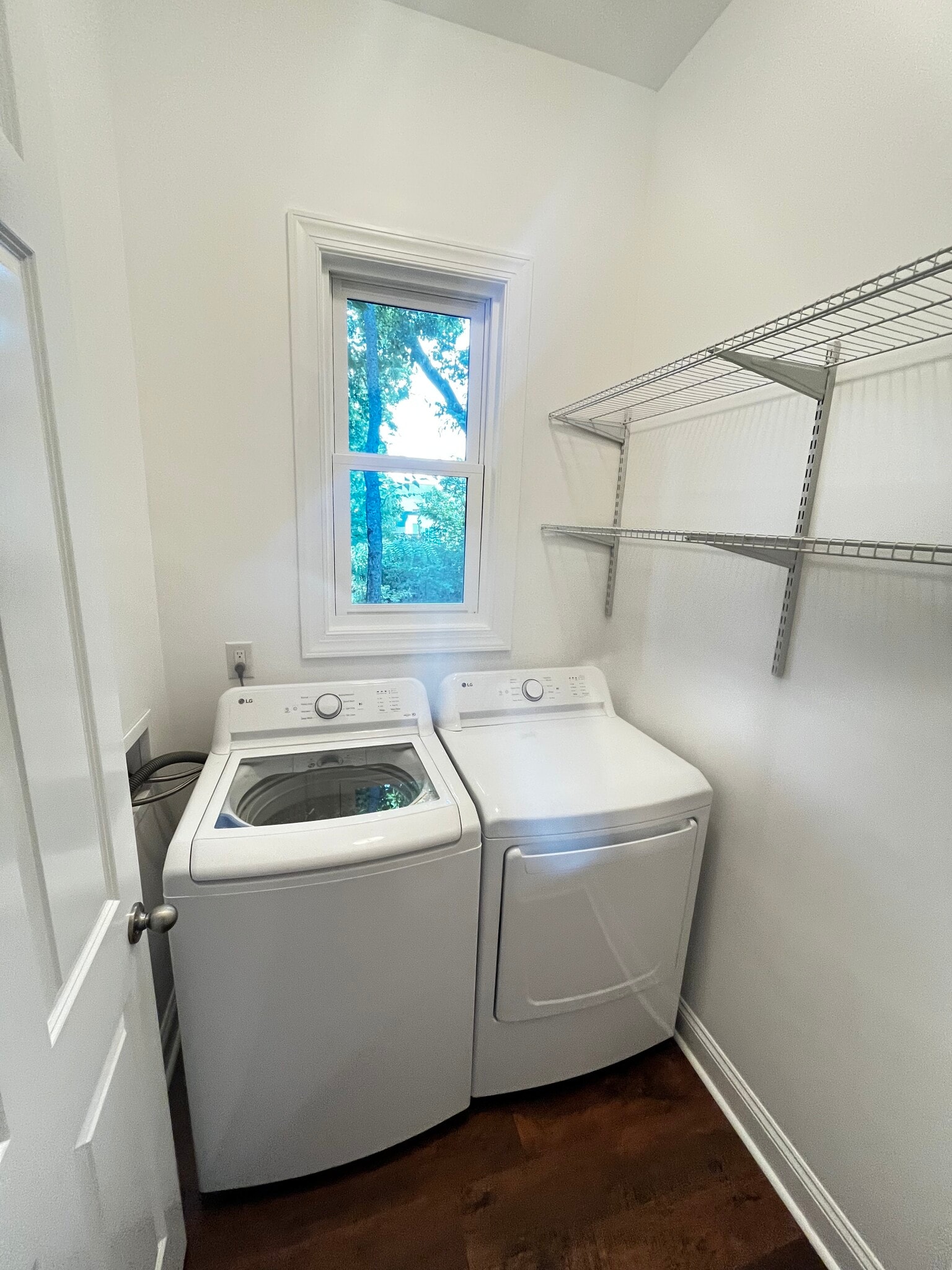 laundry room - 2101 Grantland Ave