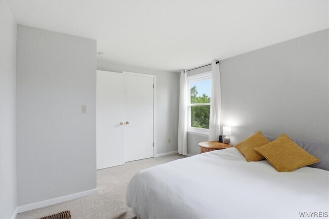 Building Photo - 15 Telfair Dr