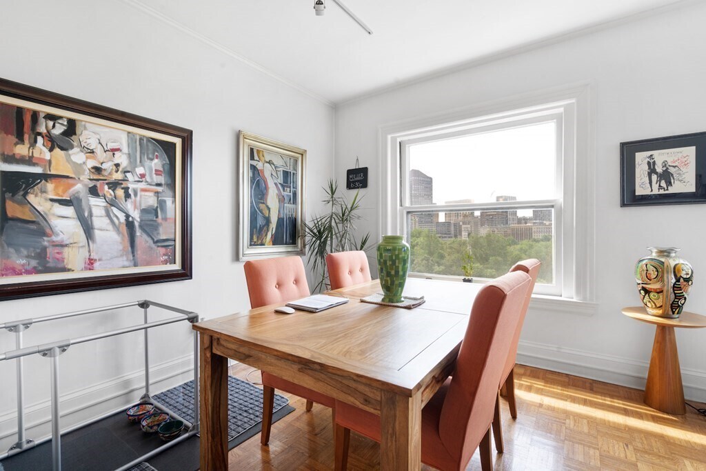 Building Photo - 48 Beacon St