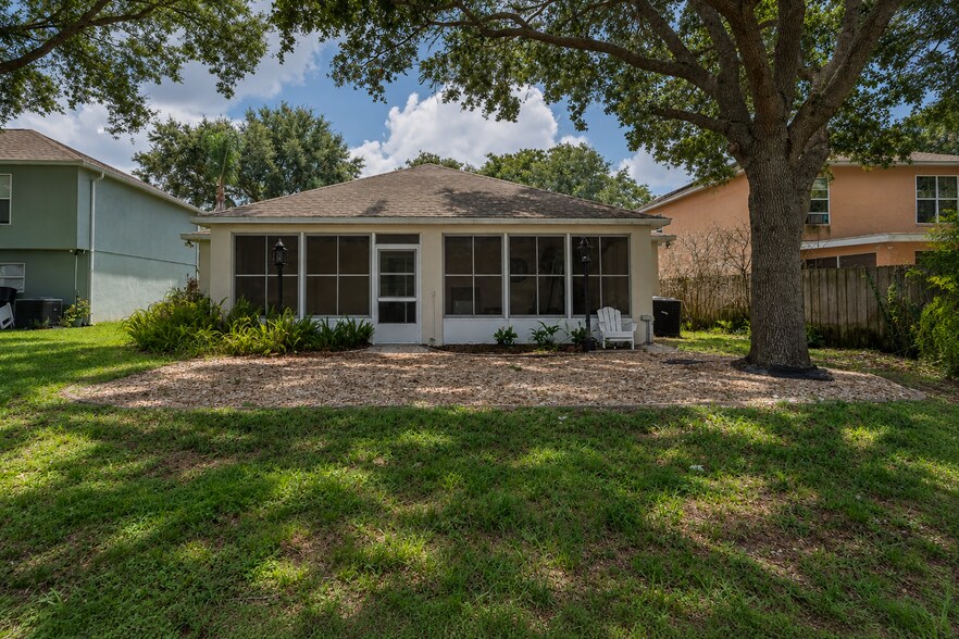 Building Photo - 537 Mason Dr