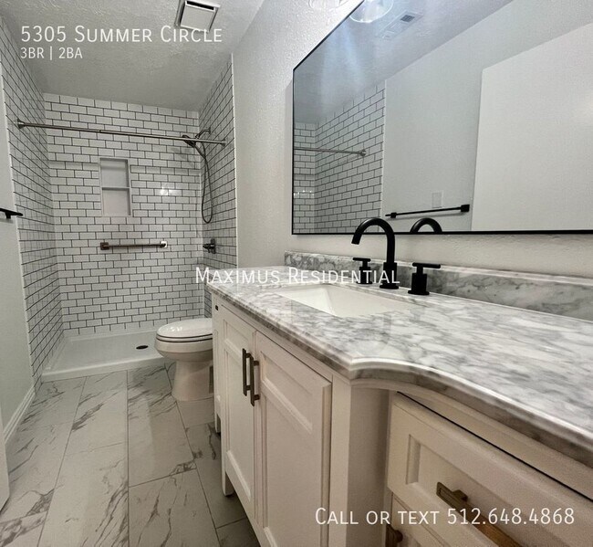 Building Photo - 5305 Summer Cir