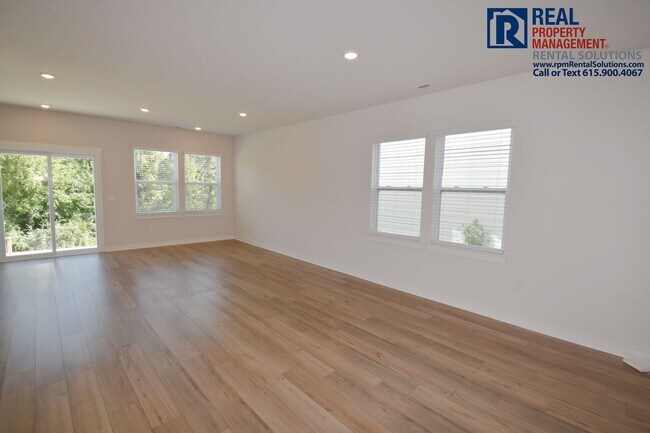 Building Photo - 2232 Robert Gwynne Dr