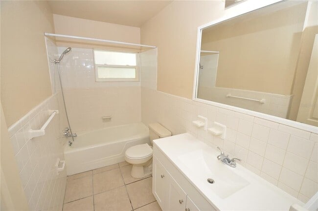 Building Photo - 1341 Ave S NW