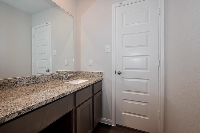 Building Photo - 13625 Goldeye Dr