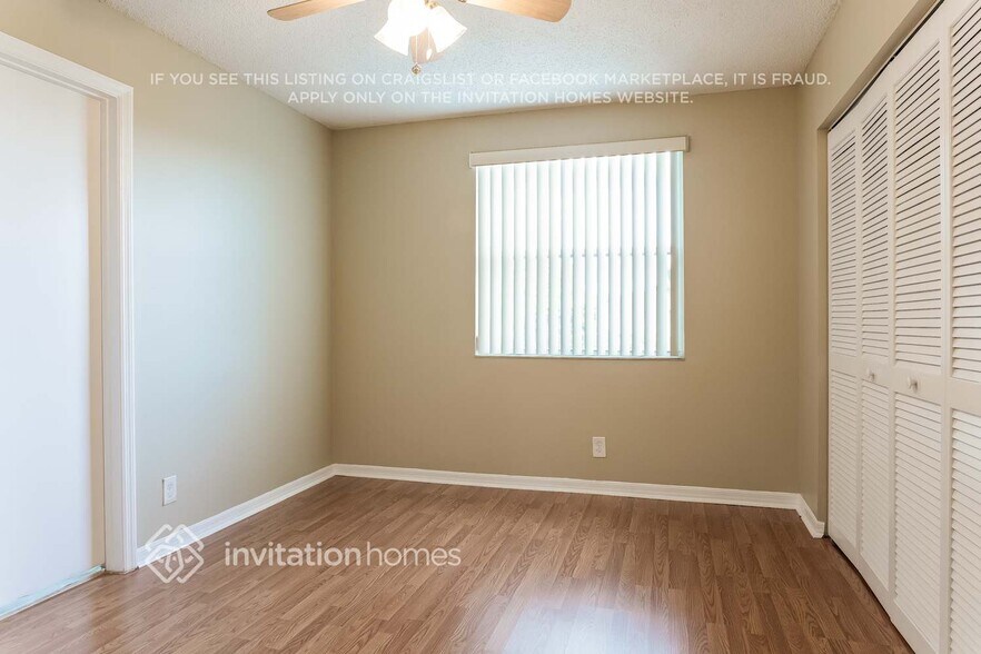 Building Photo - 7521 Santa Monica Dr