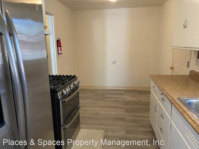 Building Photo - 3 br, 1 bath House - 2248 Park Marina