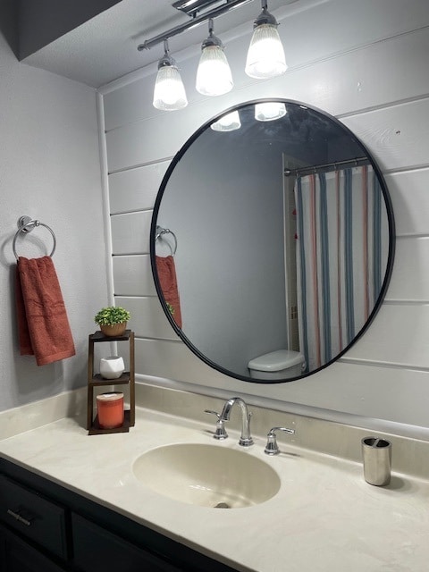 Building Photo - 2300 Oakwood Ave