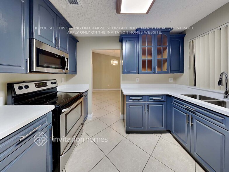 Building Photo - 6251 Sedgewyck Cir W