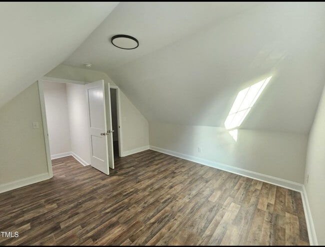 Building Photo - 310 E Woodall St