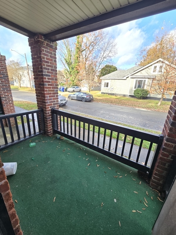 Building Photo - 2111 Bellevue Ave