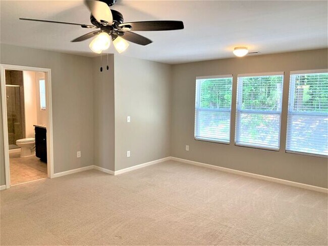 Building Photo - Newer Home in Reedy Fork, SS Appliance, Gr...