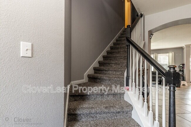 Building Photo - 2806 Cascade Mist