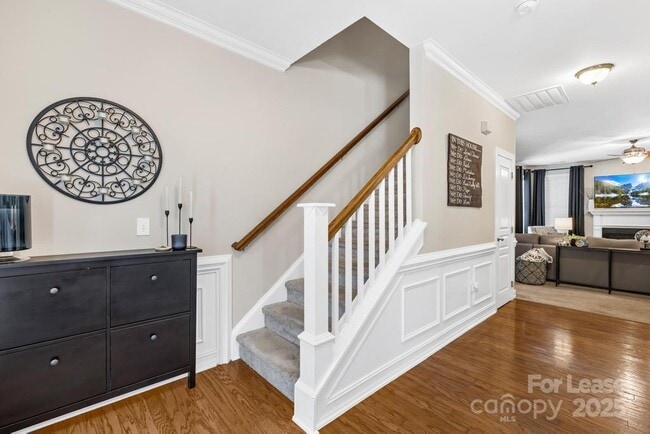 Building Photo - 18810 Coachmans Trace