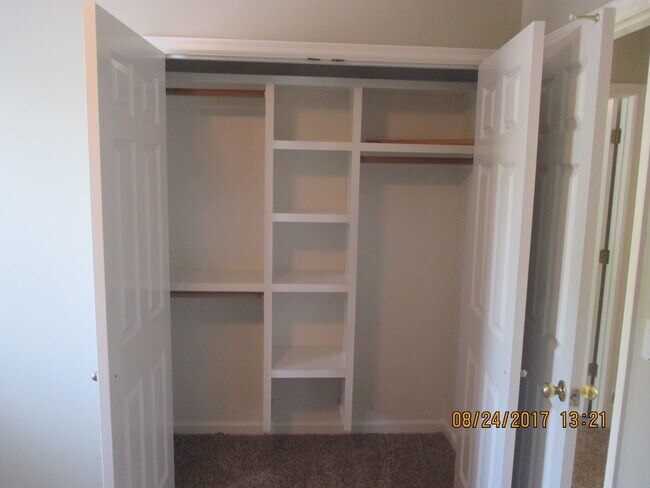 Building Photo - 4 Bedroom Home in Hobble Creek!