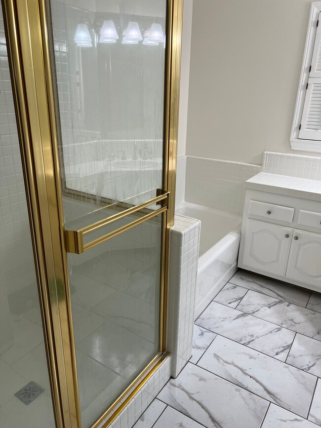 Bath - 3500 Tuller Ave