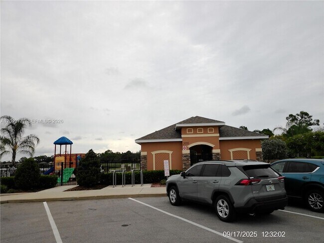 Building Photo - 2073 Farmhouse Rd SE