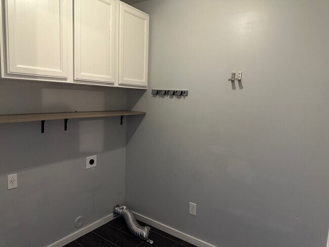 Building Photo - STUNNING 3 bed/2 bath remodel in Chandler ...